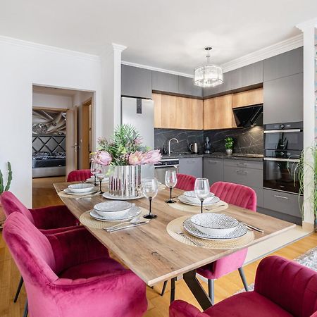 Penthouse Three Bedrooms, Three Balconies Apartment With Free Parking In Kiraly Street Будапешт Экстерьер фото