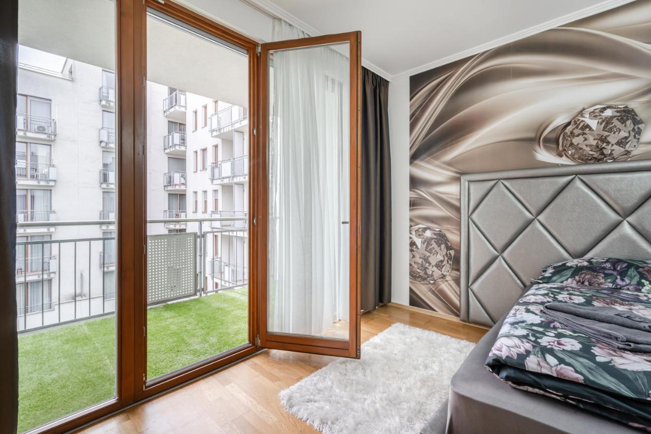 Penthouse Three Bedrooms, Three Balconies Apartment With Free Parking In Kiraly Street Будапешт Экстерьер фото