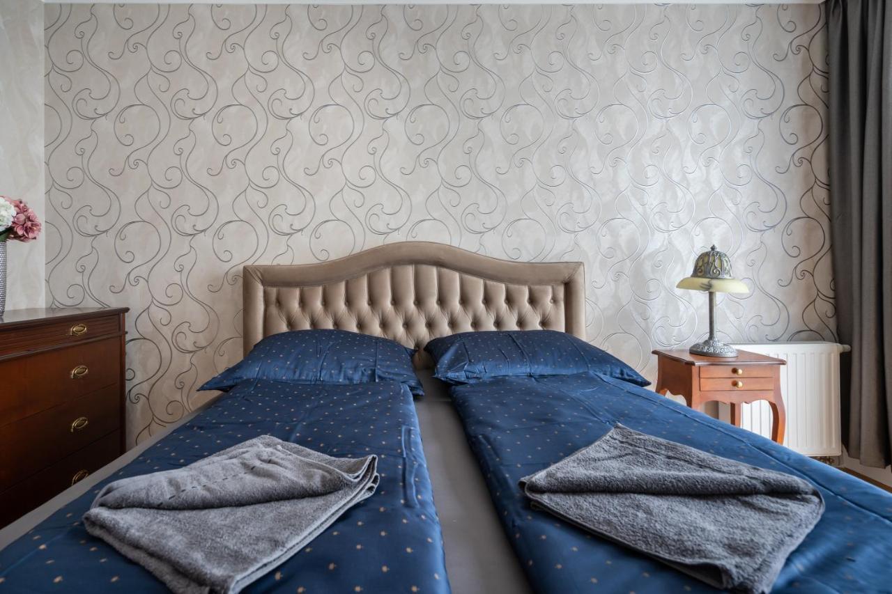 Penthouse Three Bedrooms, Three Balconies Apartment With Free Parking In Kiraly Street Будапешт Экстерьер фото